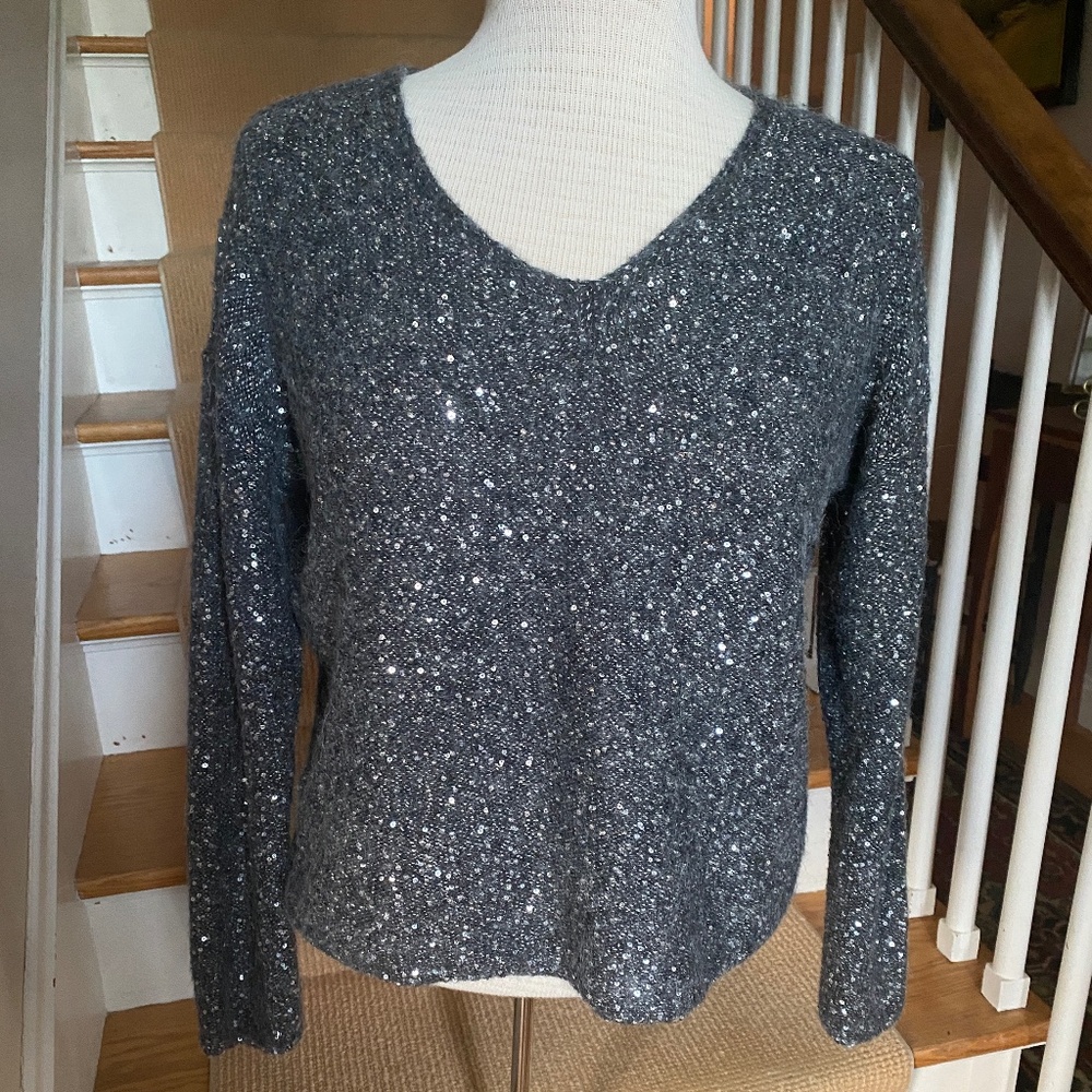 Garnet Hill sparkle v-neck holiday sweater, small